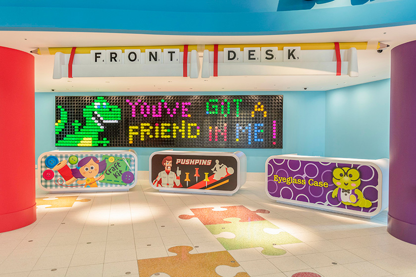 フロントデスク/東京ディズニーリゾート・トイ・ストーリーホテル(千葉県/浦安市)