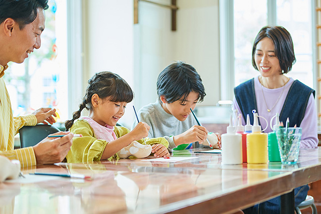 オランダの館で小さな木靴にぬりえ体験／ハウステンボス（長崎県/佐世保市）