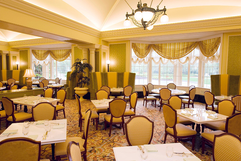 キッズブッフェ台もある「シャーウッドガーデン・レストラン」/東京ディズニーランドホテル（千葉県/浦安市）