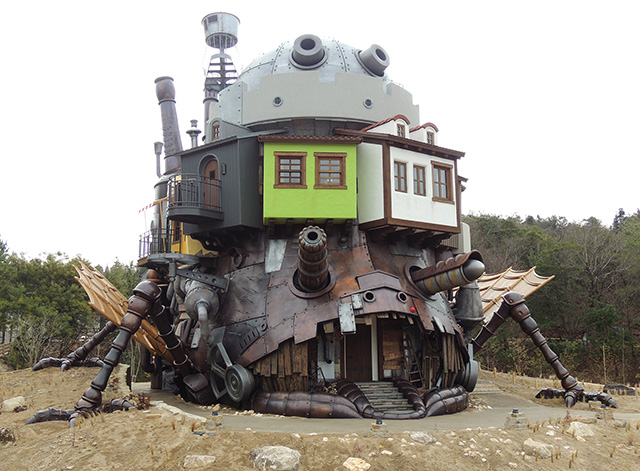 高さ約20ｍある「ハウルの城」/ジブリパーク（愛知県／長久手市）