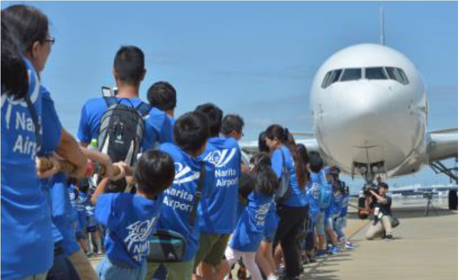ジェット機との綱引き大会│「空の日フェスティバル2024」/成田空港（千葉県/成田市）