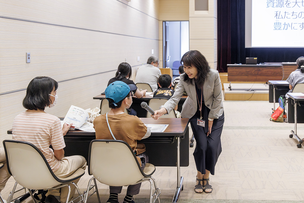 親子経済教室の様子/東京証券取引所(東京都/中央区)