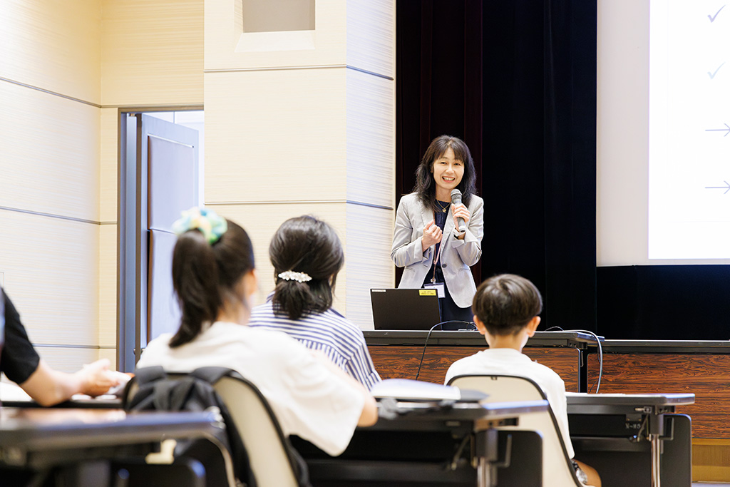 親子経済教室の様子/東京証券取引所(東京都/中央区)