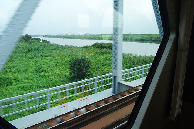 車窓からの眺め│スペーシアX「コックピットスイート」/東武鉄道(東京都)