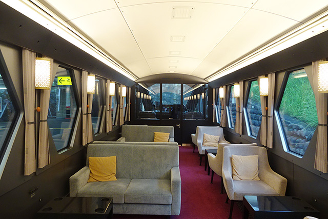 スペーシアX「コックピットラウンジ」/東武鉄道(東京都)