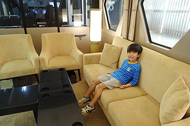 スペーシアX「コックピットスイート」室内/東武鉄道(東京都)