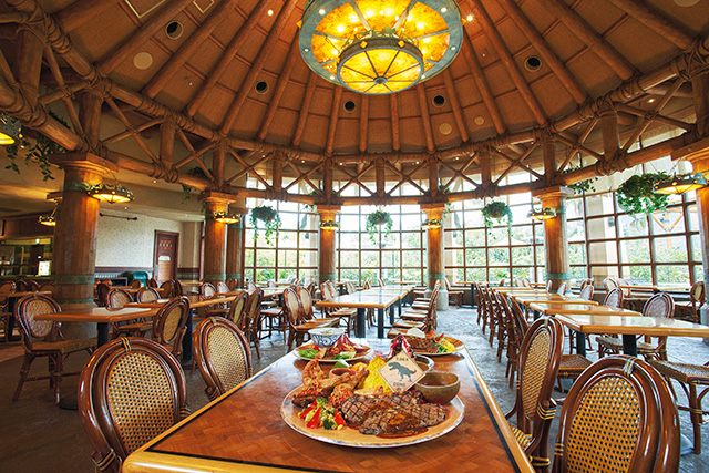 家族で食らいつきたい巨大なジュラシック・ファミリープレート/ユニバーサル・スタジオ・ジャパン(大阪市)