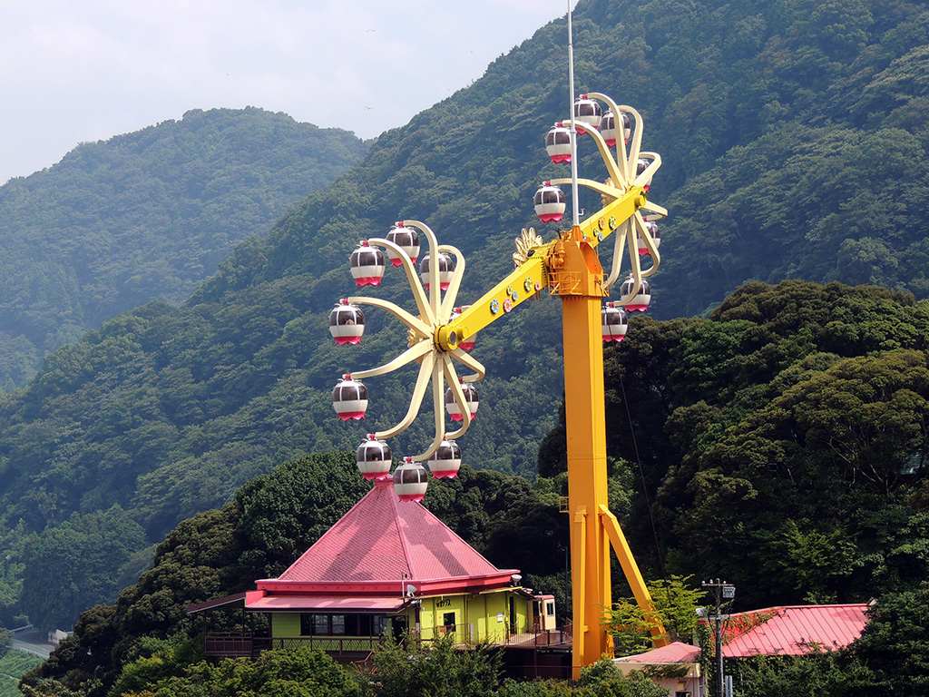 別府ラクテンチ「フラワーかんらん車」（大分県/別府市）