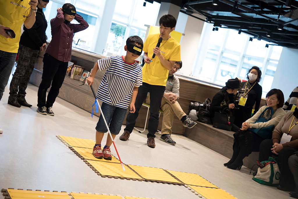 コツコツ点字ブロックリレー/GREEN PLAY PARK（グリーンプレイパーク）（東京都/新宿区）