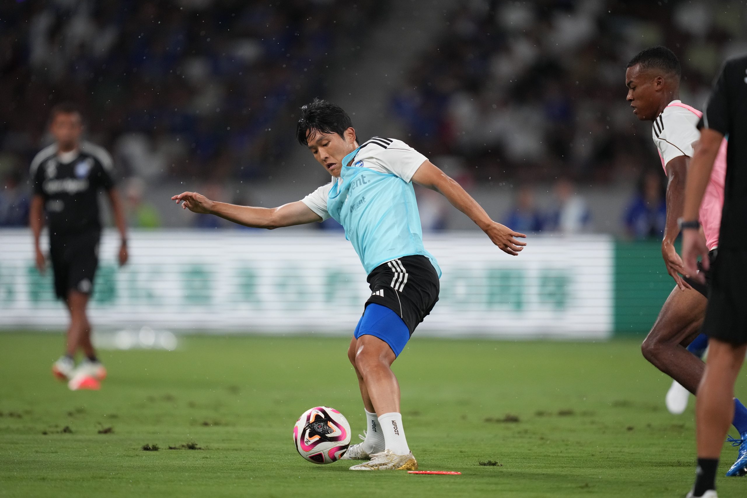 試合前練習の様子/子どもと初めてのサッカー観戦【FC町田ゼルビアvs浦和レッズ】