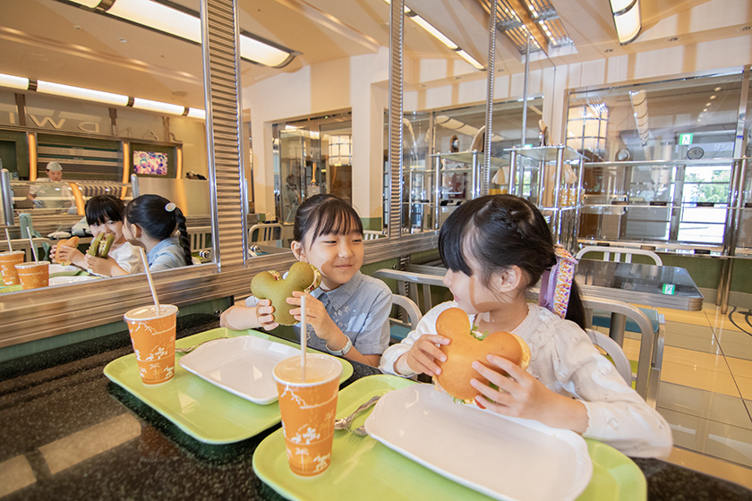 ディズニーアンバサダーホテル「チックタック・ダイナー」店内飲食イメージ