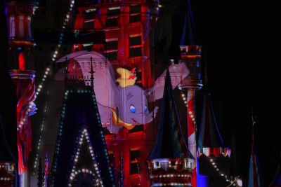 『ダンボ』のシーン│「Reach for the Stars」/東京ディズニーランド（千葉県/浦安市）