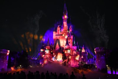 『アラジン』のシーン│「Reach for the Stars」/東京ディズニーランド（千葉県/浦安市）