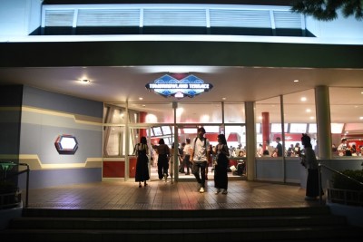 トゥモローランドにある「トゥモローランド・テラス」/東京ディズニーランド（千葉県/浦安市）