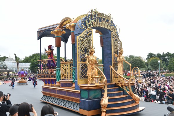 新パレード「ザ・ヴィランズ・ハロウィーン“Into the Frenzy”」/東京ディズニーランド（千葉県/浦安市）