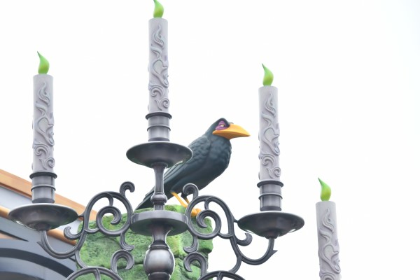 マレフィセントの手下のカラス・ディアブロ│「ディズニー・ハロウィーン」/東京ディズニーランド（千葉県/浦安市）