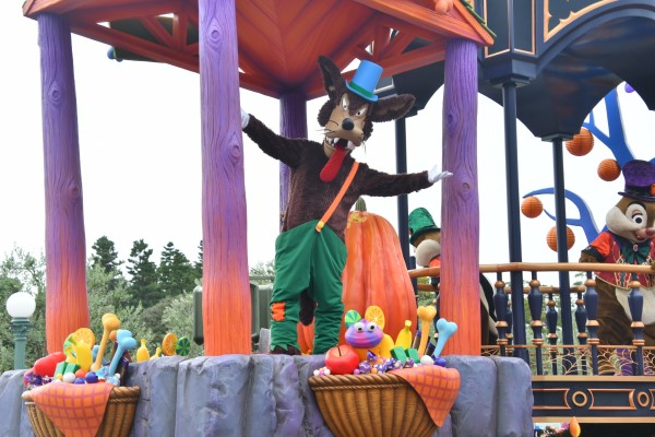 『三匹の子ぶた』のビッグ・バッド・ウルフ│「ディズニー・ハロウィーン」/東京ディズニーランド（千葉県/浦安市）