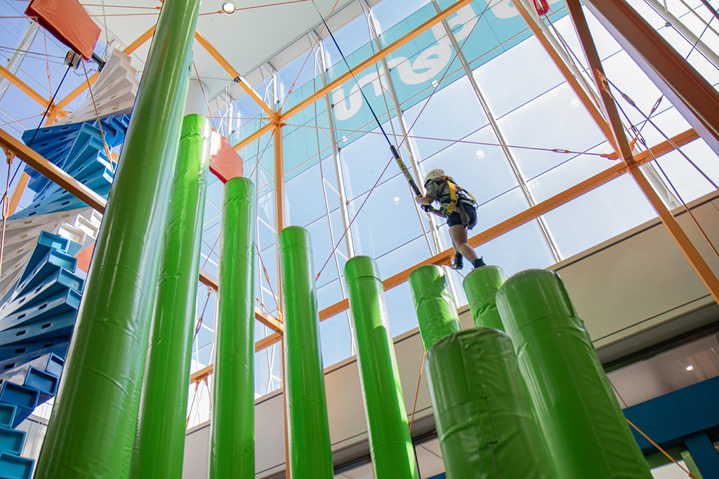 「クライミングウォールエリア」の「ステアウェイトトゥーヘブン」/トンデミ平和島（東京都/大田区）