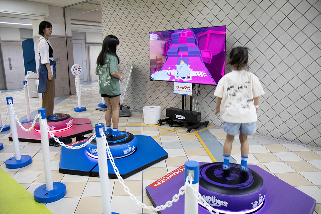 「トンデミパーティエリア」の「ジャンプリングス」/トンデミ平和島（東京都/大田区）