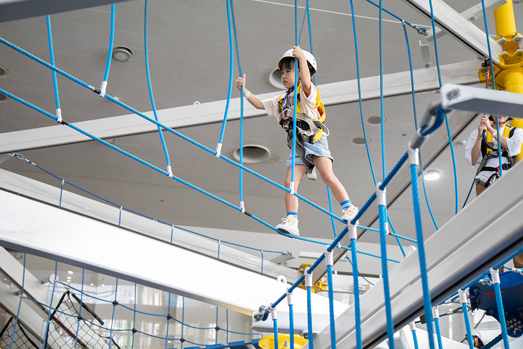 ロープウォークの様子/トンデミ平和島（東京都/大田区）