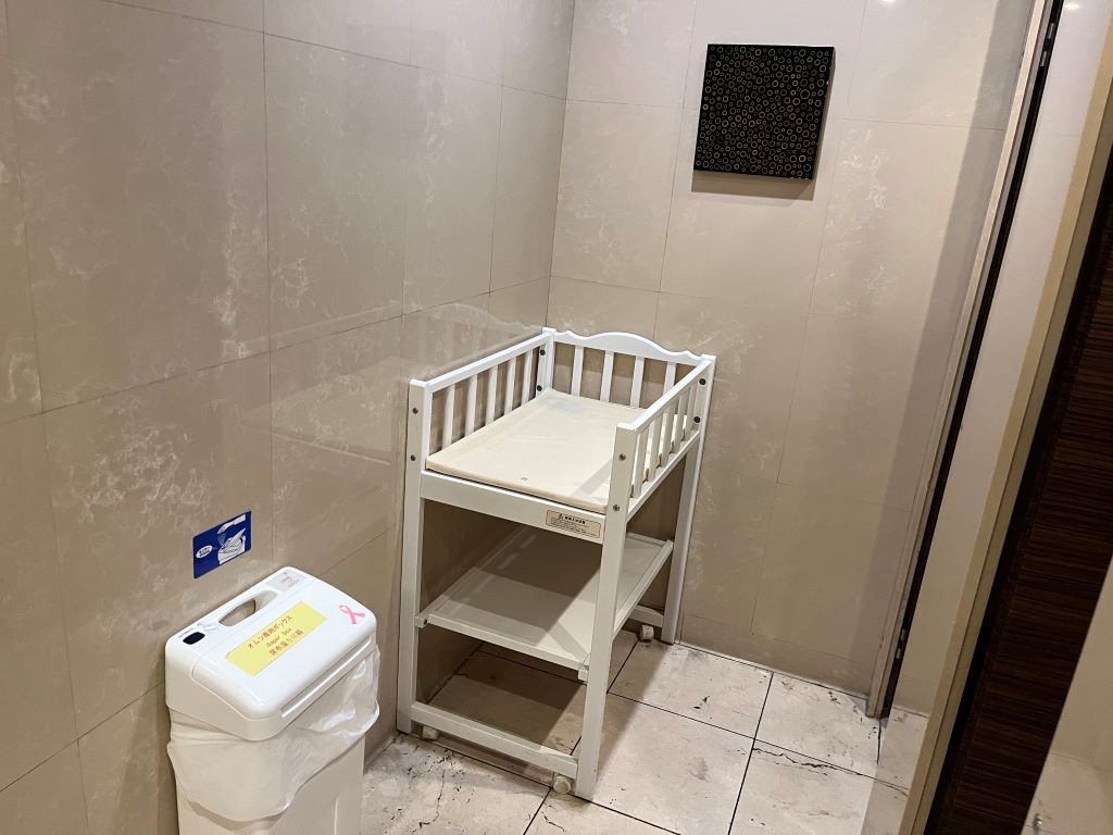 トイレのおむつ交換台/品川プリンスホテル 「LUXE DINING HAPUNA」（東京都/港区）