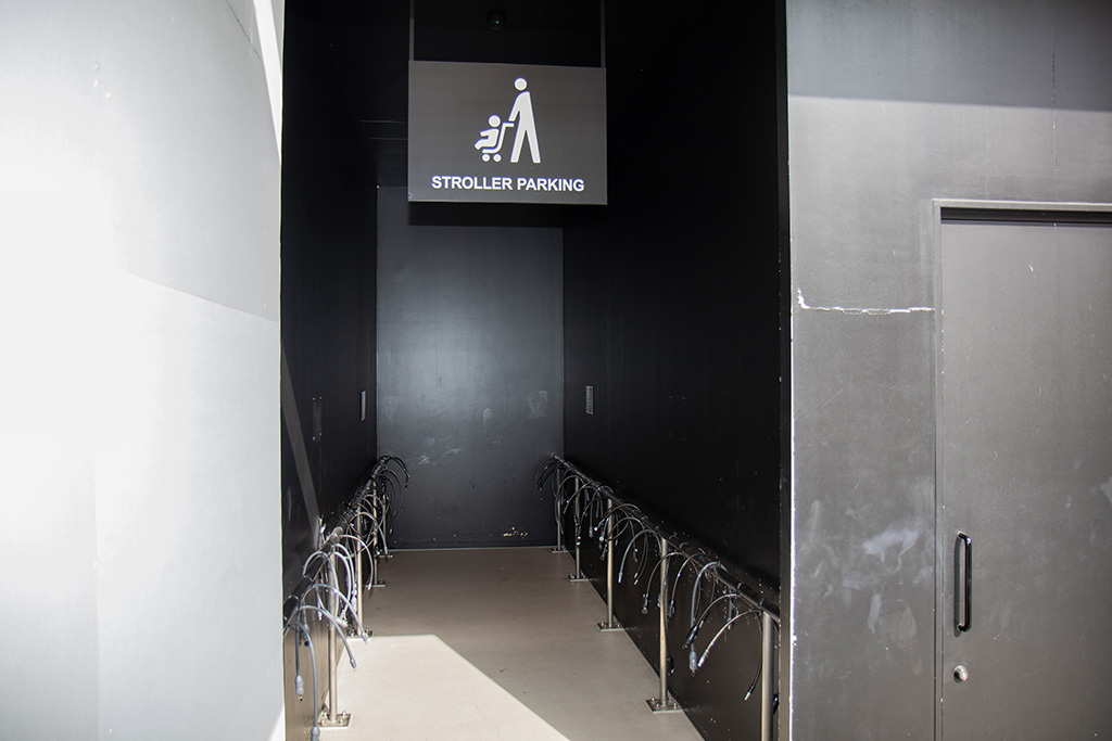 ベビーカー置き場兼荷物置き場/チームラボプラネッツ TOKYO DMM.com（東京都/江東区）