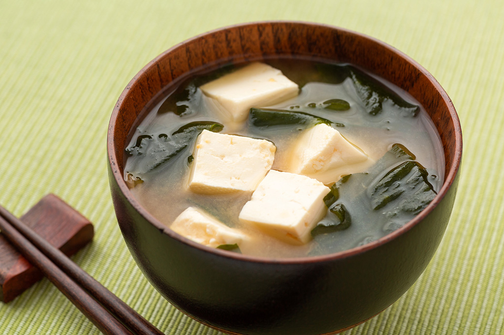 わかめ×豆腐の味噌汁(イメージ)