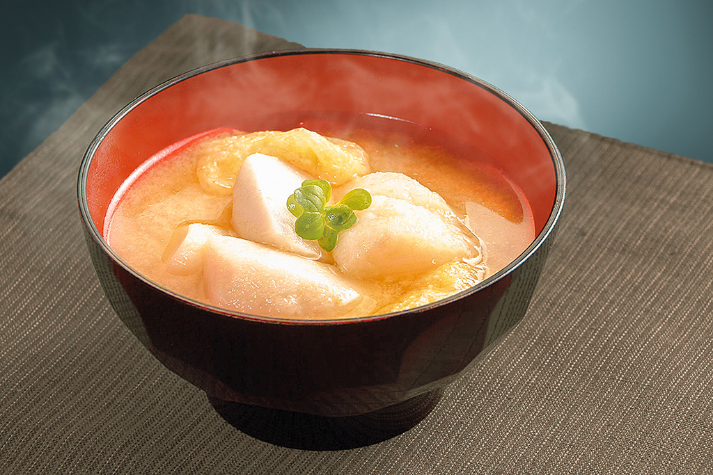 油揚げ×里芋の味噌汁(イメージ)