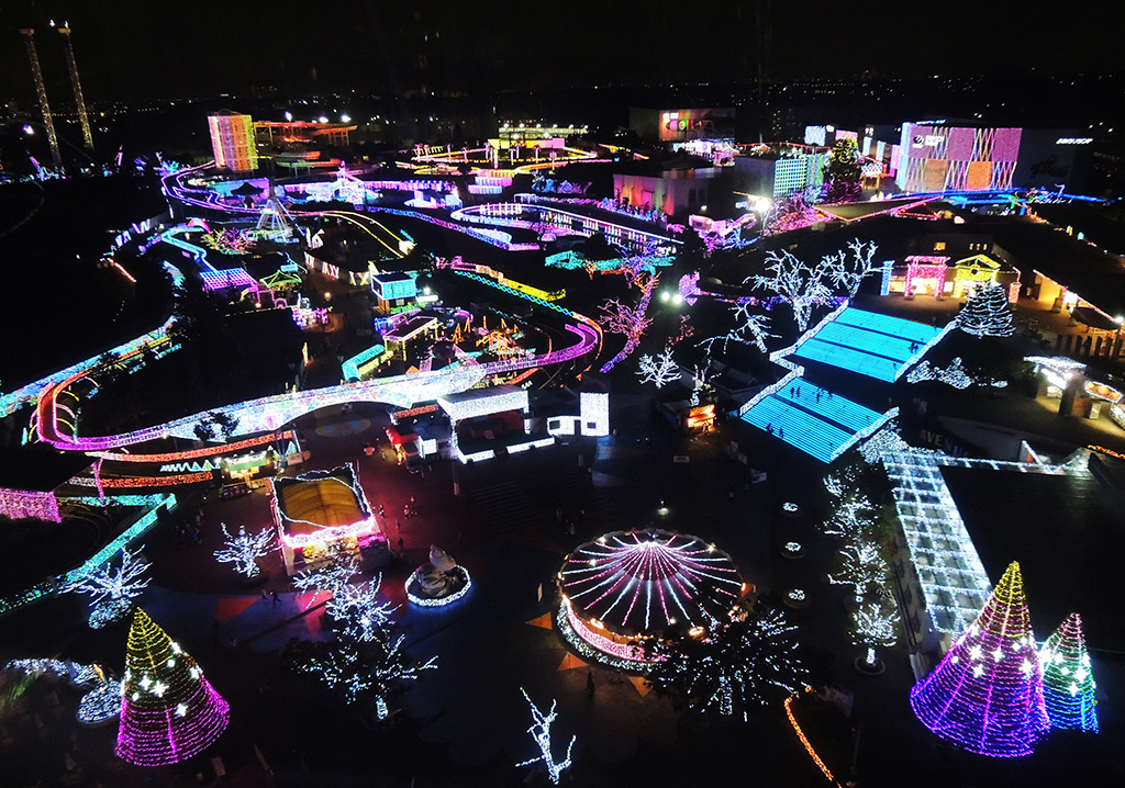 ジュエルミネーションの全景/よみうりランド(東京都/稲城市)