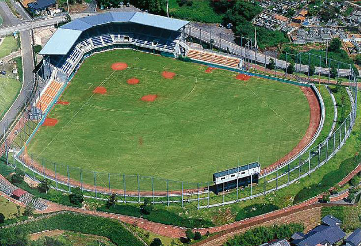 土佐山田スタジアムは野球やグラウンドゴルフなども楽しめる/秦山公園(高知県/香美市)