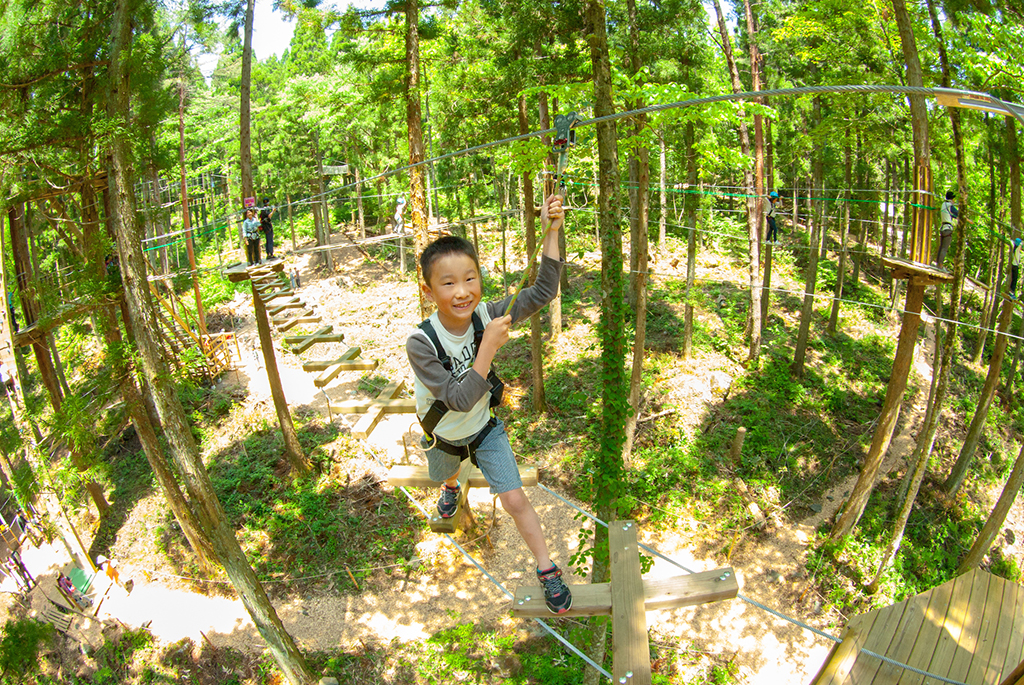 広島県のアスレチック10選！空中アスレチックや無料の大型遊具がある公園も
