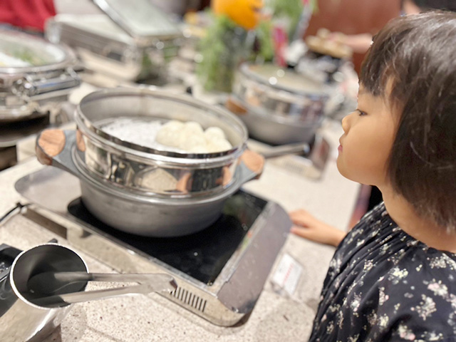 朝食ビュッフェのミニサイズの中華まん/「ハイアット リージェンシー 横浜」子連れで宿泊レポ（神奈川県/横浜市）