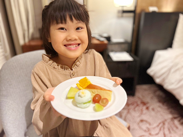ルームサービスで頼んだ本日のデザート/「ハイアット リージェンシー 横浜」子連れで宿泊レポ（神奈川県/横浜市）