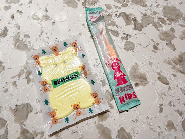 子ども用のバススポンジと歯ブラシセット/「ハイアット リージェンシー横浜」子連れで宿泊レポ（神奈川県/横浜市）