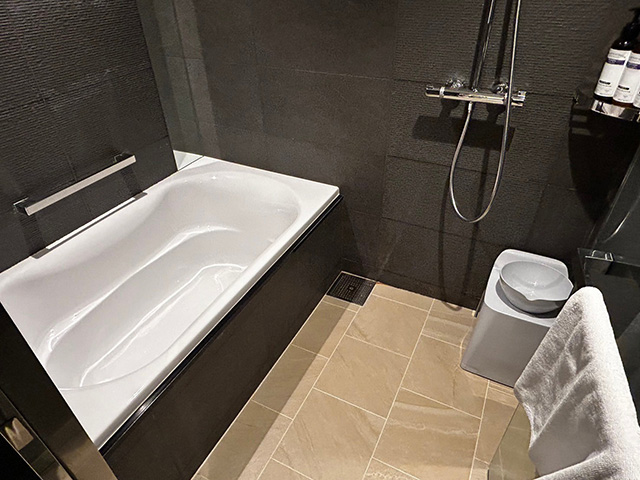 洗い場つきのバスルーム/「ハイアット リージェンシー横浜」子連れで宿泊レポ（神奈川県/横浜市）