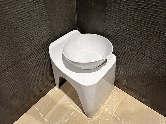 リクエストしたお風呂椅子と桶/「ハイアット リージェンシー横浜」子連れで宿泊レポ（神奈川県/横浜市）