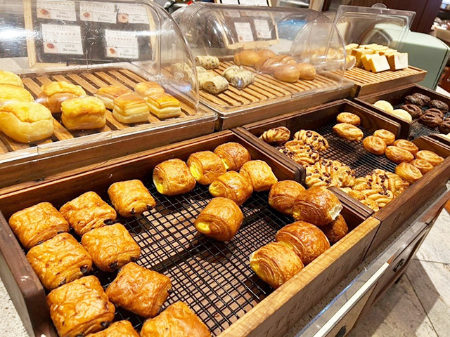 朝食ビュッフェのパン/「ハイアット リージェンシー 横浜」子連れで宿泊レポ（神奈川県/横浜市）