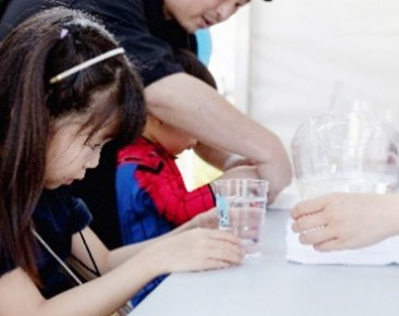 「おうち専用のCa200＋コップ」を作るコーナー/ワクワク・ゴクゴク・パクパク　土日ミルクフェス2024（東京都/江東区）