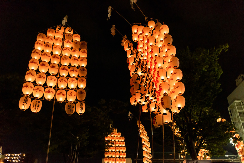 「秋田竿燈まつり」のイメージ/秋田県の特産品「米」