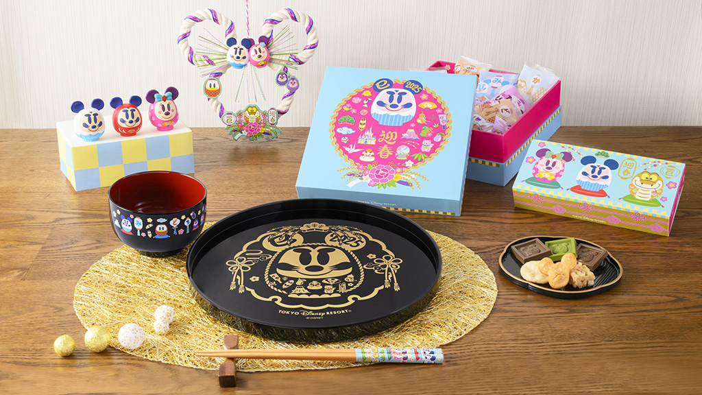 お正月らしいだるまデザインのアイテム各種/東京ディズニーランド・東京ディズニーシー（千葉県/舞浜市）