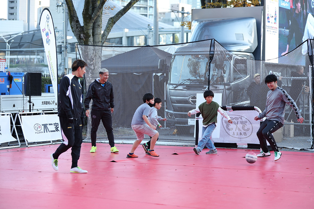 3人制サッカー「3x3FOOTBALL」│FOOTBALL PARK -SHIBUYA 2024/代々木公園ケヤキ並木広場（東京都/渋谷区）