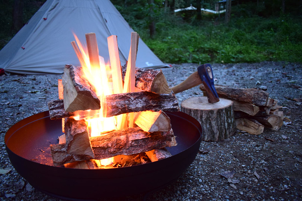 薪割り＋火起こし＋焼きマシュマロ作り体験│食べて遊ぼう！MORI MORIオータムフェスタ/さがみ湖MORI MORI（神奈川県/相模原市）