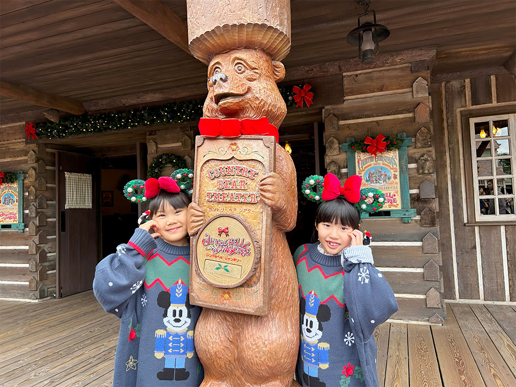 クリスマス仕様の「カントリーベア・シアター」│クリスマス/東京ディズニーランド（千葉県/舞浜市）