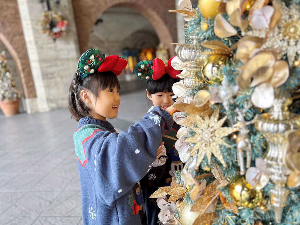 コンセプトクリスマスツリー│2024クリスマス/東京ディズニーシー(千葉県/舞浜市)
