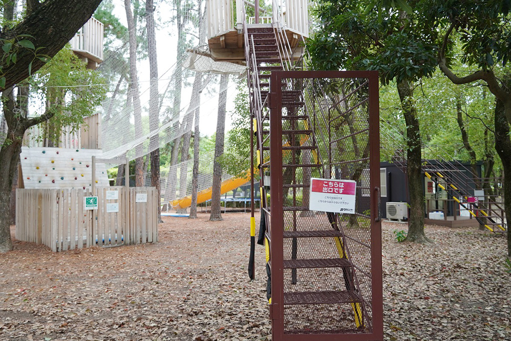 入口や出口にある階段/ボウケンノモリNAGAI（大阪府/大阪市）