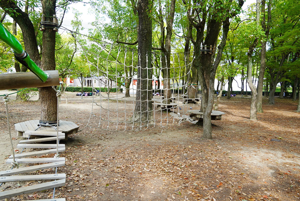 アスレチック「ツリーシェイドアドベンチャー」/ボウケンノモリNAGAI（大阪府/大阪市）