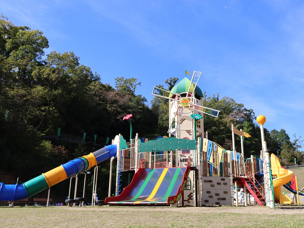 「街のおおきな風車塔」/杉村公園(和歌山県/橋本市)