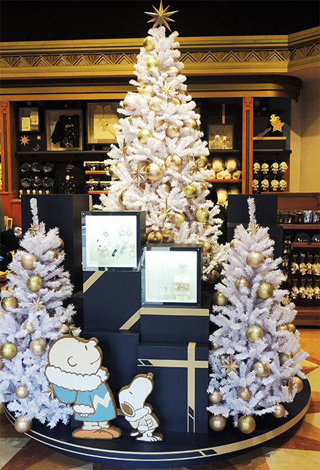 「シネマ 4-D ストア」店内のデコレーション/ユニバーサル・スタジオ・ジャパン「NO LIMIT! クリスマス」(大阪府/大阪市)