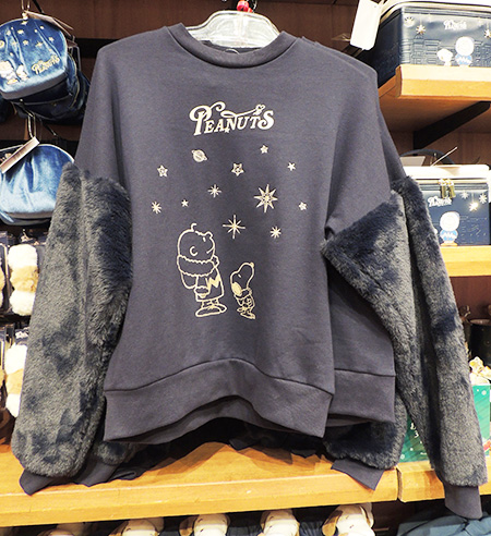 スヌーピーとチャーリー・ブラウンのスウェット/ユニバーサル・スタジオ・ジャパン「NO LIMIT! クリスマス」(大阪府/大阪市)