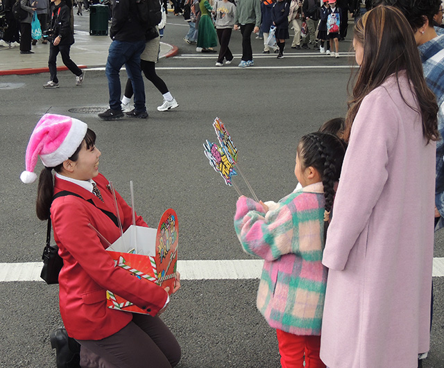 好きなフォトプロップスを選んで記念撮影タイム/ユニバーサル・スタジオ・ジャパン「NO LIMIT! クリスマス」(大阪府/大阪市)